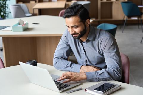 Go to article 10 Essential Actions for Every Tech Grad Before Graduation