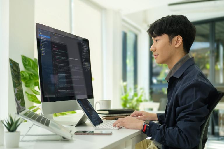 AdobeStock_564815950.jpeg Main image of article The Relevant Resume: Best Practices for Showcasing Experience