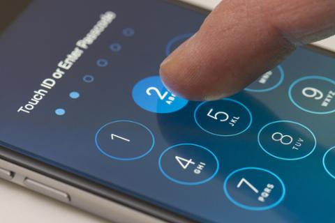 Go to article Salesforce, Apple Pairing for Mobile Enterprise Push